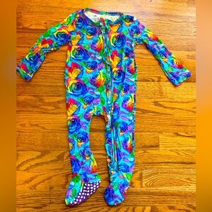 Bums & Roses- NWOT -Footies